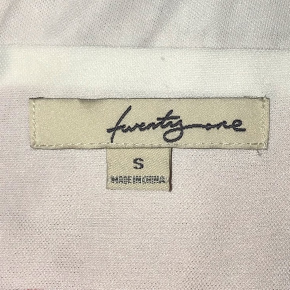 Twenty One Floral Prints Dress - Picture 3 of 10